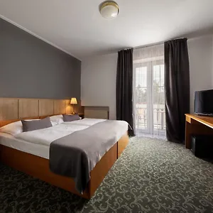 Carl Restaurant & Free Parking Hotel Praga